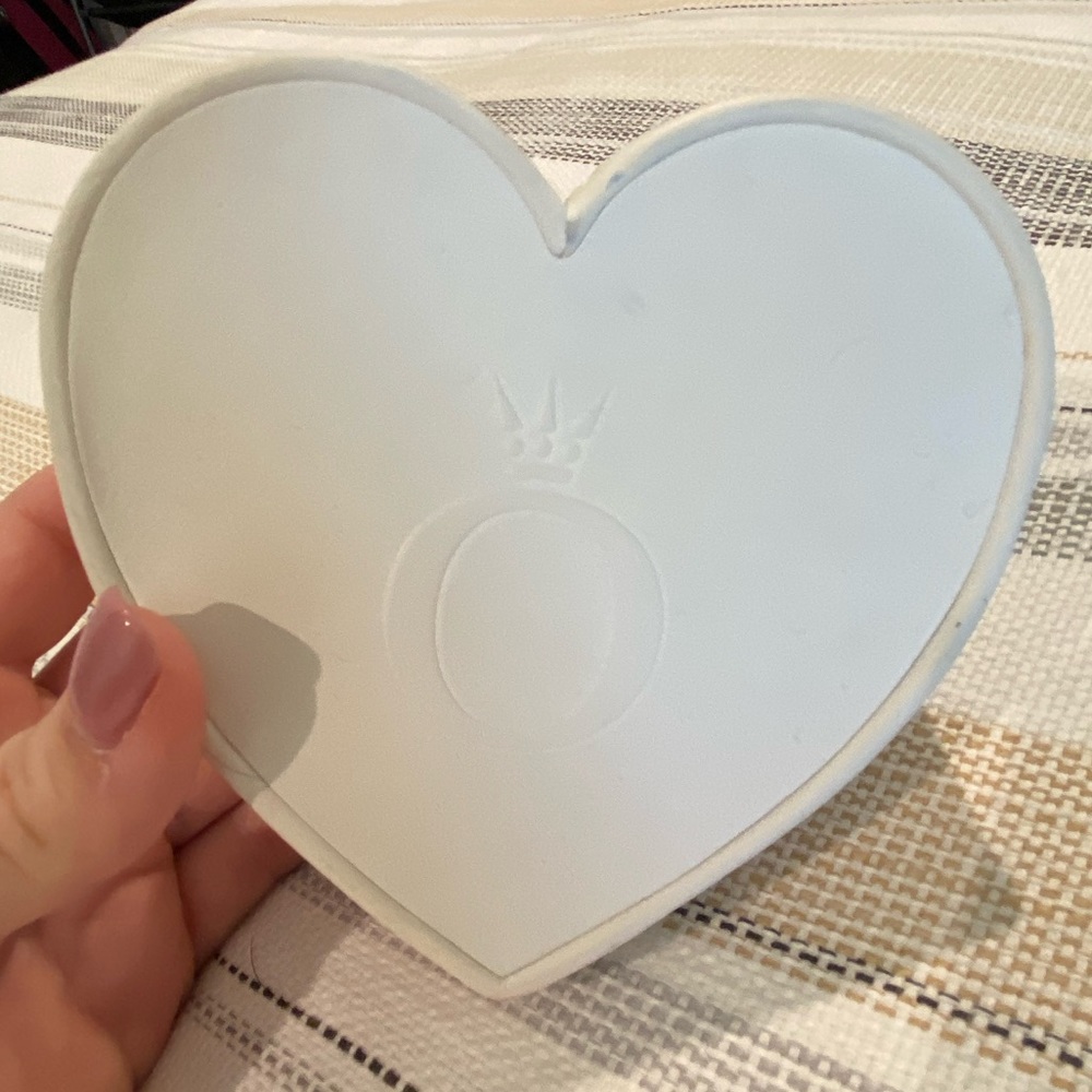 Limited Edition Pandora heart shaped Jewelry box - Picture 3 of 3